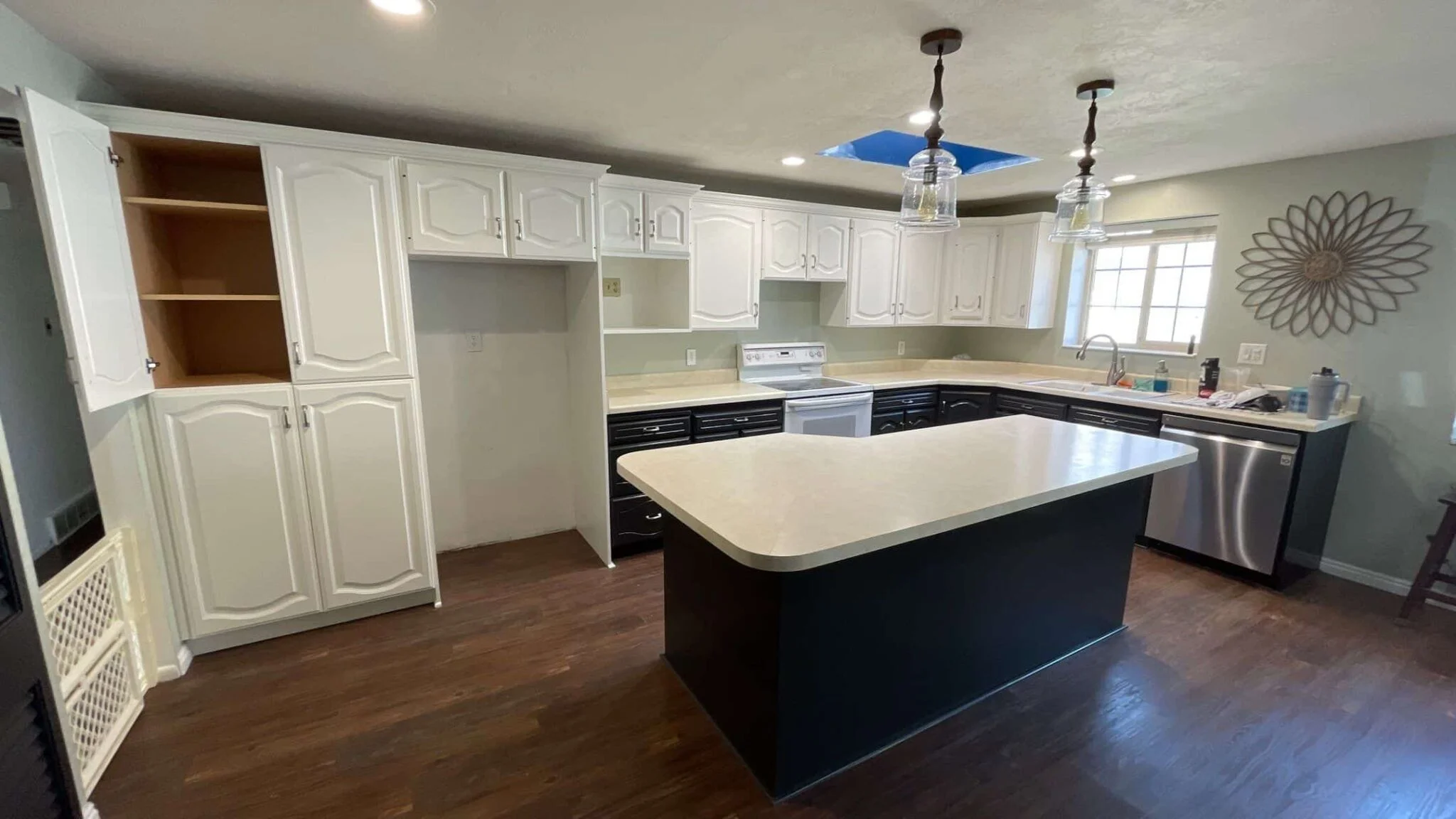 cabinet painting service